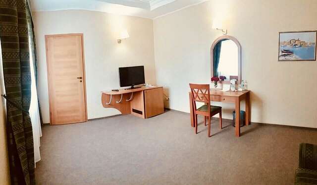 Отель Premier Compass Hotel Kherson Херсон-40